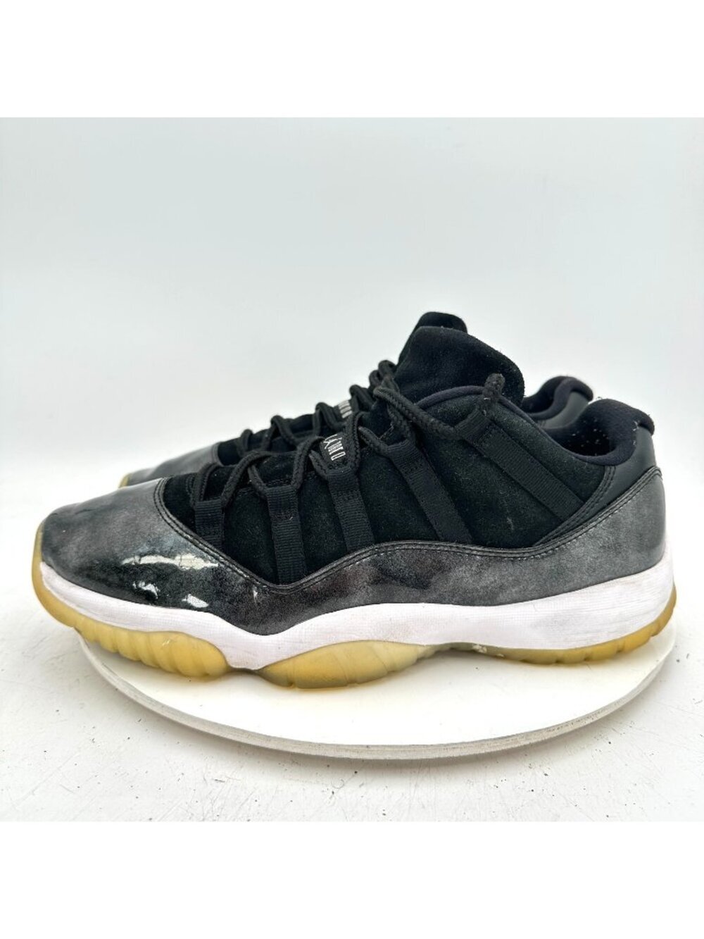 Nike Air Jordan 11 Men Size 10.5 528895 010 Black White Metallic Silver Shoes